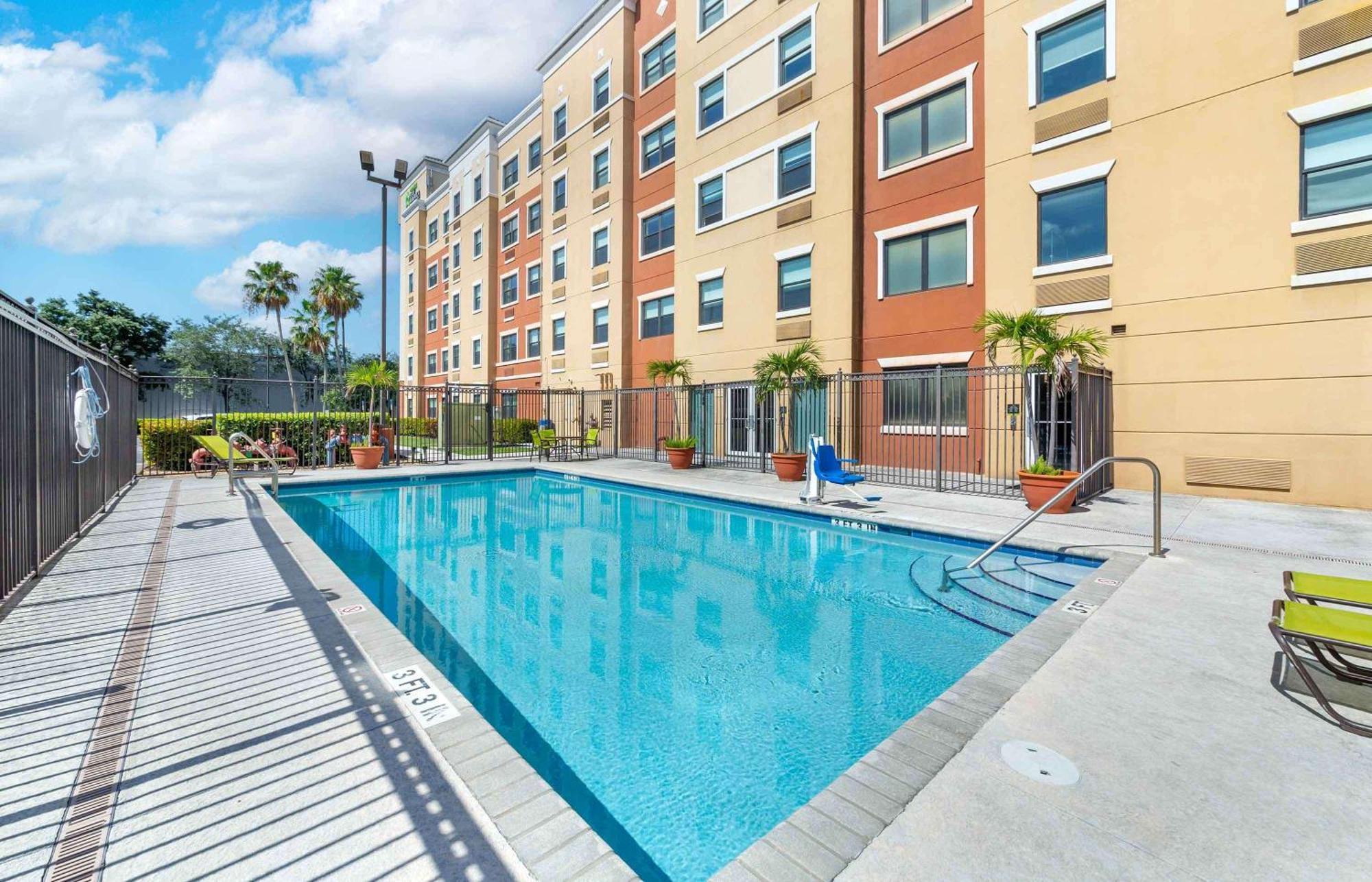Extended Stay America Premier Suites - Miami - Airport - Doral - 25Th Street Sweetwater Exterior foto